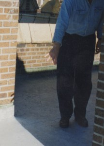 Tom and Light CU Hand