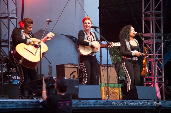 Mariachi Flor de Toloache trim 2IMGP2597