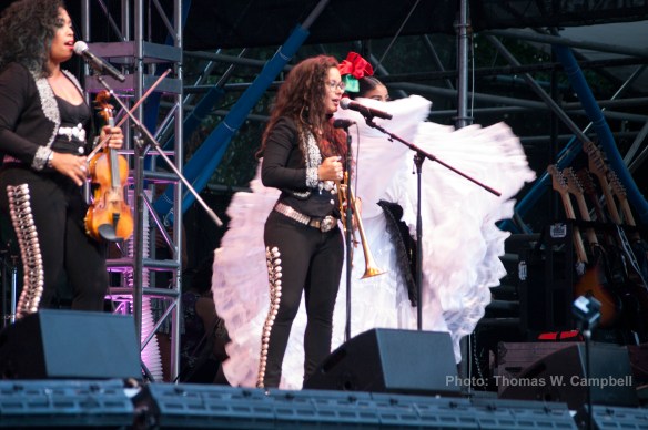 Mariachi Flor de Toloache trim IMGP2584